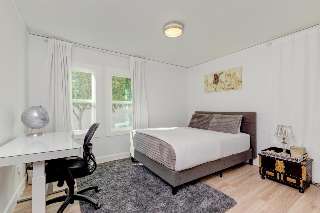 Lovely White Beach House Redondo Beach Buitenkant foto