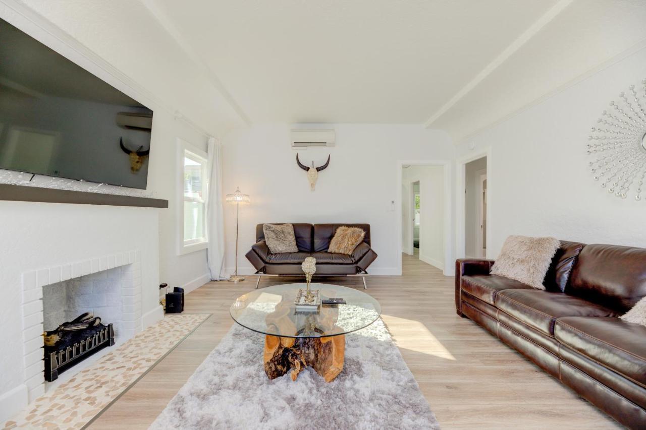 Lovely White Beach House Redondo Beach Buitenkant foto