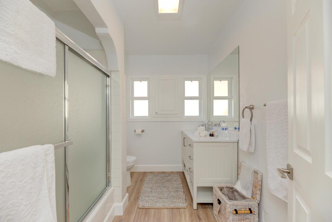 Lovely White Beach House Redondo Beach Buitenkant foto